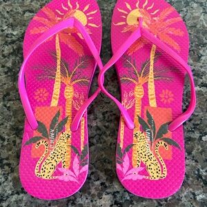 Old Navy Pink Tropical Sandals size 9 only worn once